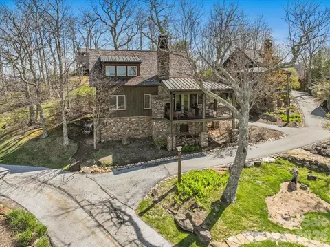 9 Hawks Ledge Trl, Burnsville, NC 28714