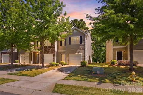 9040 Bradstreet Commons Way, Charlotte, NC 28215
