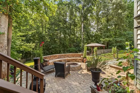 120 Harrison Point Ct, Mooresville, NC 28117