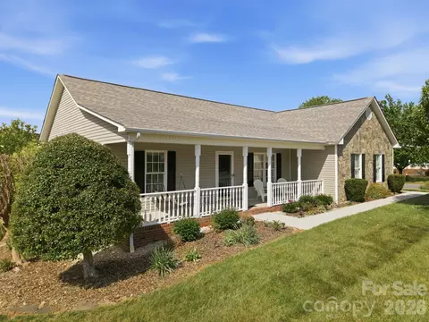 257 Kipling Dr, Taylorsville, NC 28681