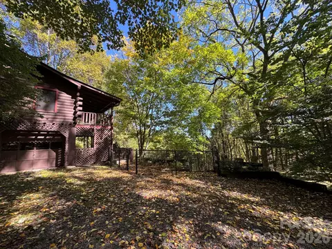 1618 Walnut Creek Rd, Waynesville, NC 28786