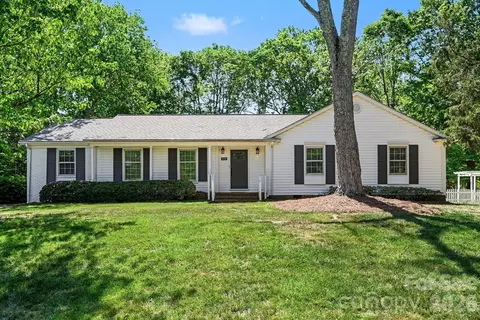 6510 Windyrush Rd, Charlotte, NC 28226
