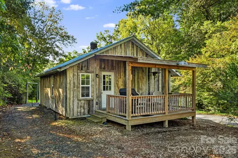 456 Maney Branch Rd, Burnsville, NC 28714