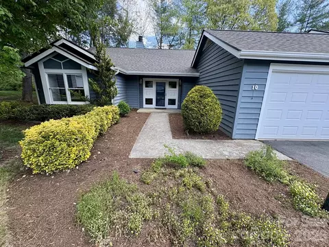 10 Laurel Place Dr, Asheville, NC 28803