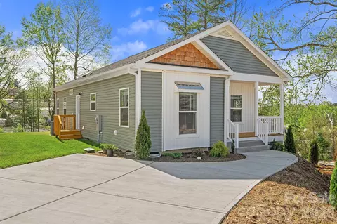 134 Bellamy Rd, Asheville, NC 28806