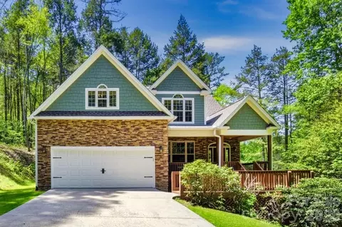 280 Bear River Lodge Trl, Marshall, NC 28753