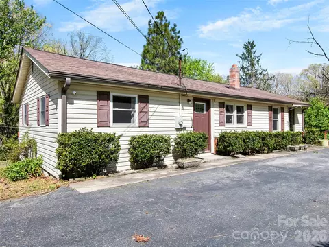 203 Dundee St, Hendersonville, NC 28791