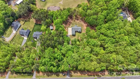 2430 Shuford Rd, Lincolnton, NC 28092