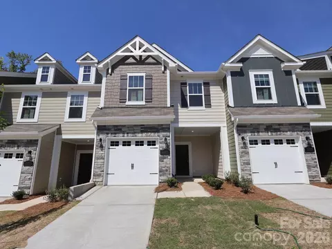 3135 Lilac Grove Dr, Charlotte, NC 28269
