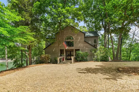 121 Rhinehill Dr, Mooresville, NC 28117