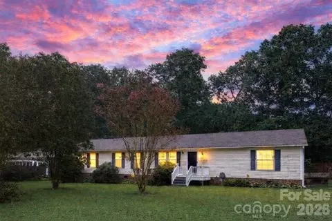 114 Ashford Dr, Olin, NC 28660