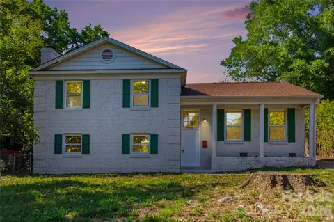 5439 Kerry Ln, Charlotte, NC 28215