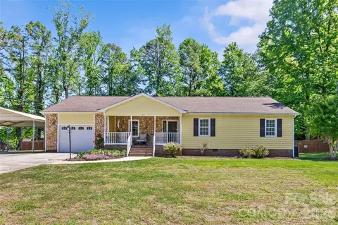 412 Scotland Dr, Kings Mountain, NC 28086