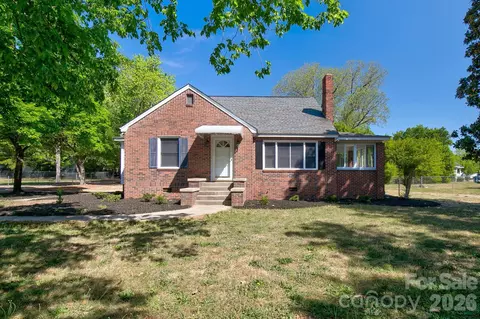 409 E Maynard St, Pageland, SC 29728