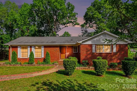 3220 Wiseman Dr, Charlotte, NC 28227