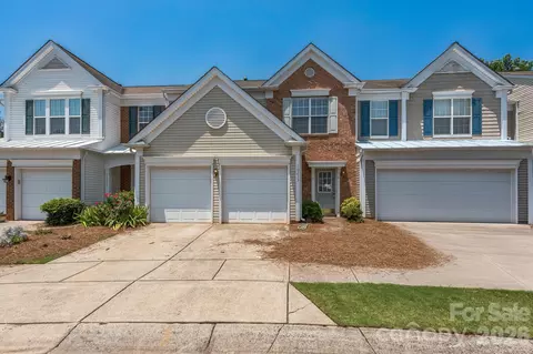 10235 Kendra Ct, Charlotte, NC 28277
