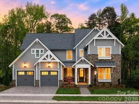 3133 Country Club Dr, Charlotte, NC 28205