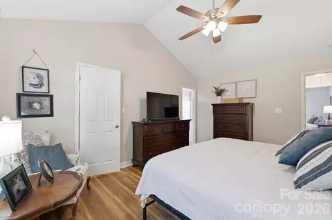 Bedroom - 723 Pinehaven Cir, Clover, SC 29710 photo 8 of 10