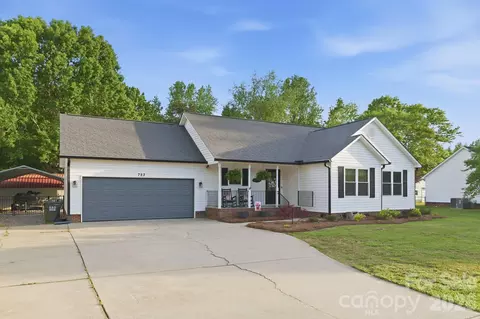 Exterior - 723 Pinehaven Cir, Clover, SC 29710 photo 1 of 6