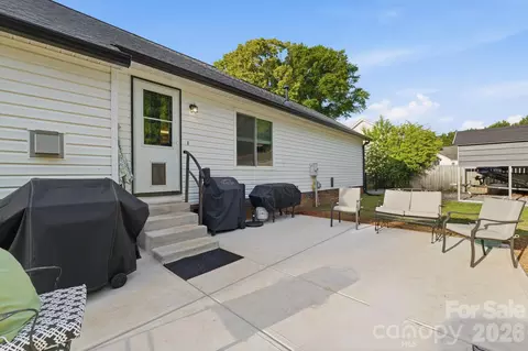 Exterior - 723 Pinehaven Cir, Clover, SC 29710 photo 4 of 6