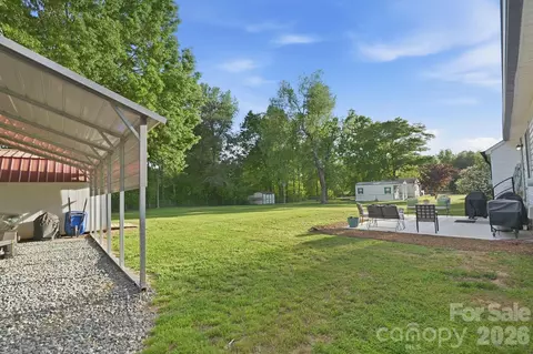 Exterior - 723 Pinehaven Cir, Clover, SC 29710 photo 5 of 6