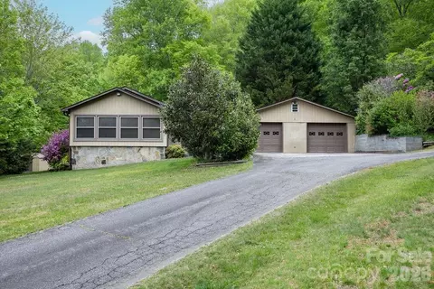 520 Blythe Rd, Pisgah Forest, NC 28768