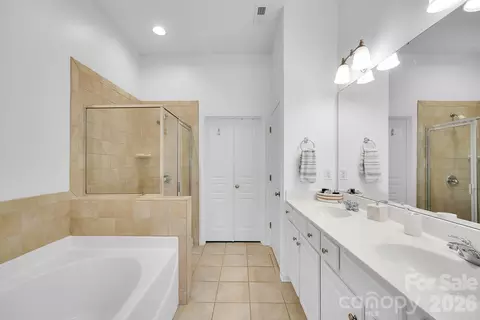 Bath - 602 Pine Links Dr, Tega Cay, SC 29708 photo 1 of 2