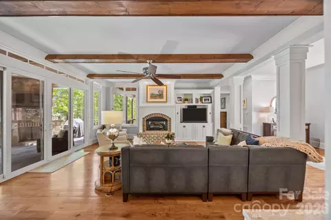 Living - 20727 Pointe Regatta Dr, Cornelius, NC 28031 photo 1 of 3