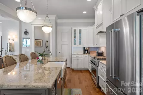 Kitchen - 20727 Pointe Regatta Dr, Cornelius, NC 28031 photo 3 of 6