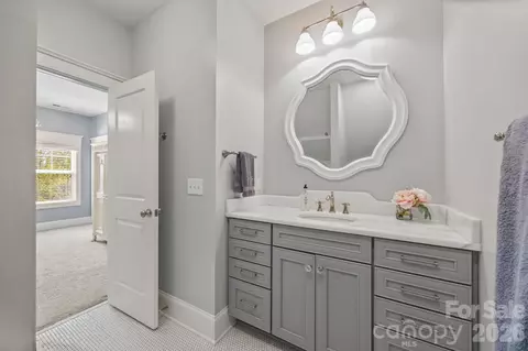 Bath - 20727 Pointe Regatta Dr, Cornelius, NC 28031 photo 7 of 9
