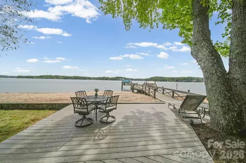 14 King Haigler Chase Ct, Clover, SC 29710