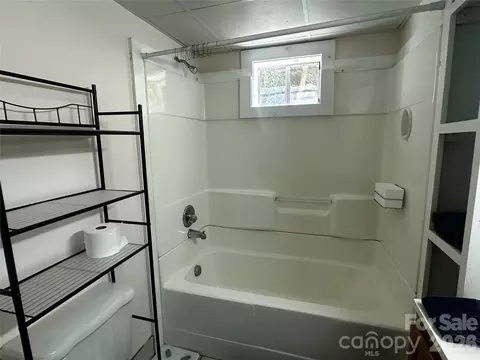 Bath - 7 Poplar Dr, Spruce Pine, NC 28777 photo 1 of 1