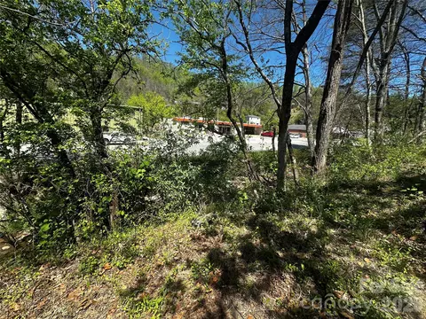 Exterior - 7 Poplar Dr, Spruce Pine, NC 28777 photo 3 of 3