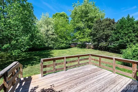 Exterior - 2000 Summerfield Cir, Conover, NC 28613 photo 4 of 5