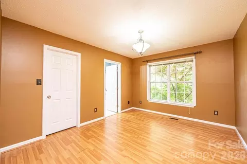 Bedroom - 2000 Summerfield Cir, Conover, NC 28613 photo 1 of 5