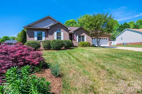 Exterior - 2000 Summerfield Cir, Conover, NC 28613 photo 5 of 5