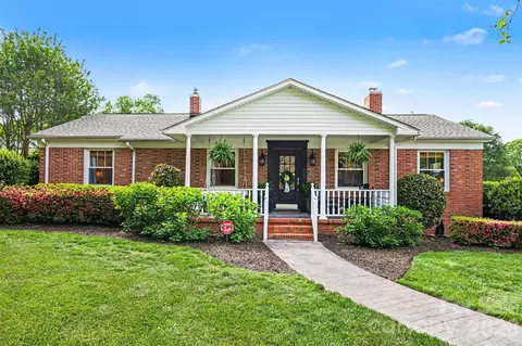 107 Peachtree St, Belmont, NC 28012