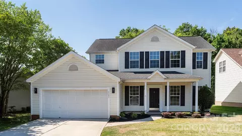 5703 Brandy Ridge Ln, Charlotte, NC 28269