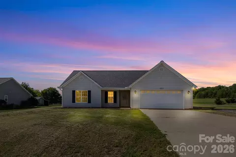 1575 Windy Holly Ln, Newton, NC 28658