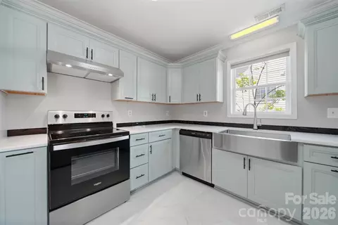 Kitchen - 1834 Terrain Nw Dr NW, Conover, NC 28613 photo 2 of 4