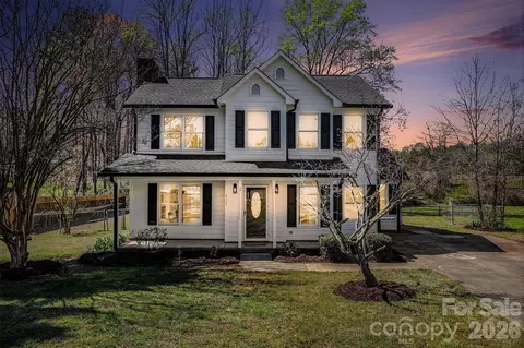 577 Tryon Pl, Gastonia, NC 28054