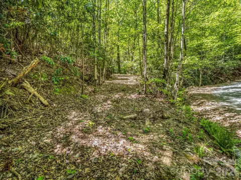 00 Lakeview 414415 Dr #414/415, Tryon, NC 28782