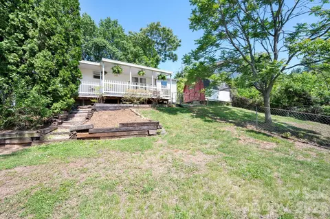66 Green Oak Rd, Asheville, NC 28804