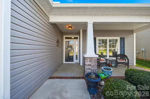 Exterior - 453 Pepperstone Dr, Salisbury, NC 28146 photo 1 of 7