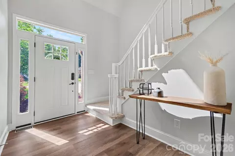 Entry Way - 517 Cranborne Chase, Fort Mill, SC 29708 photo 1 of 2