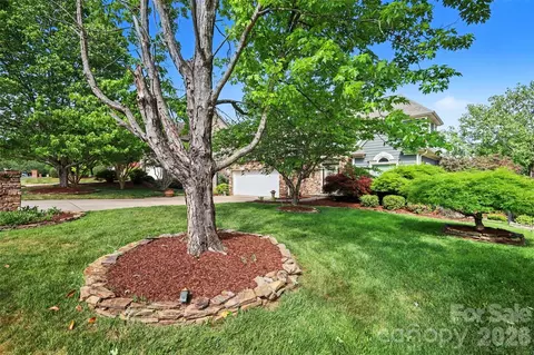 Exterior - 517 Cranborne Chase, Fort Mill, SC 29708 photo 2 of 10