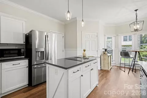 Kitchen - 517 Cranborne Chase, Fort Mill, SC 29708 photo 3 of 3