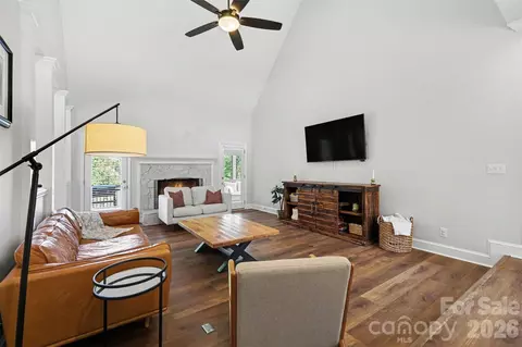 Living - 517 Cranborne Chase, Fort Mill, SC 29708 photo 1 of 3