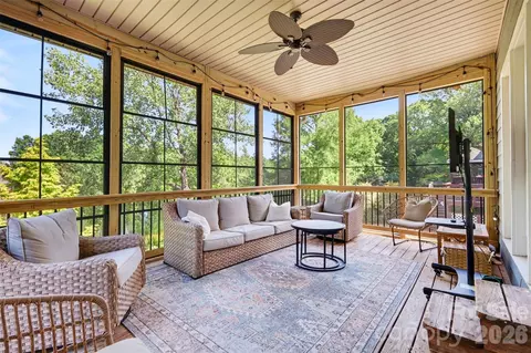 Exterior - 517 Cranborne Chase, Fort Mill, SC 29708 photo 4 of 10