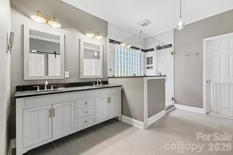 Bath - 517 Cranborne Chase, Fort Mill, SC 29708 photo 1 of 2